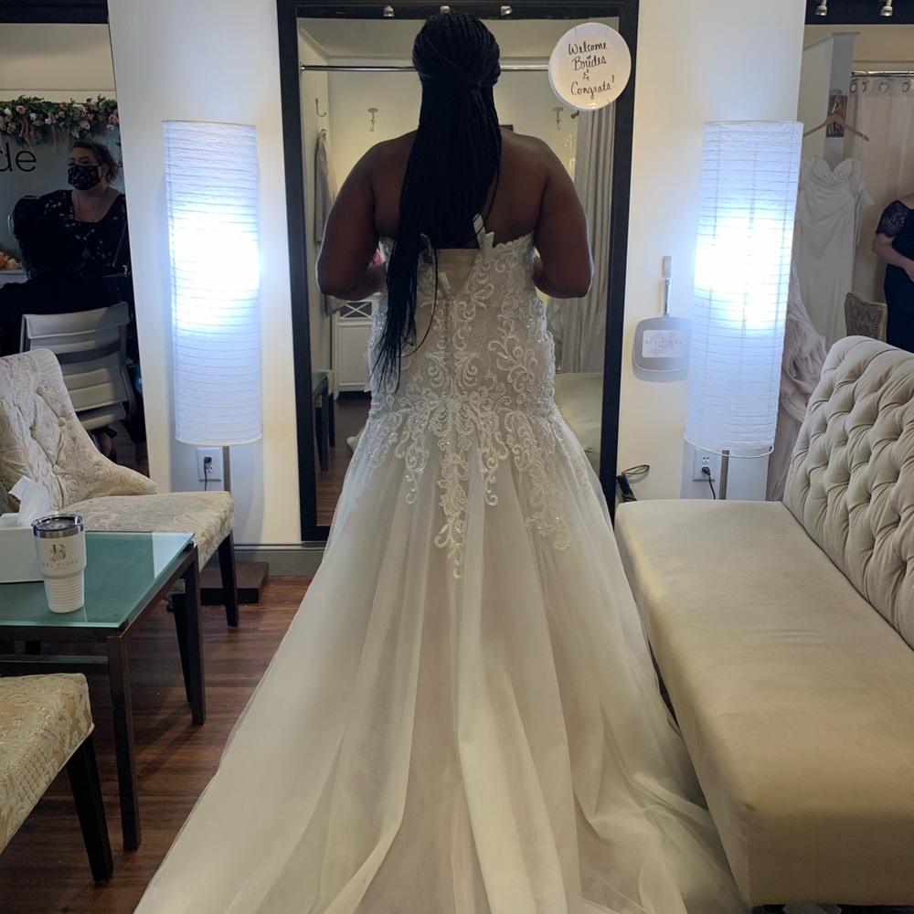 Wedding Dress. Jasmine Conture.